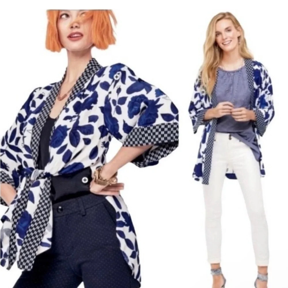 CAbi | #5661 Blue & White Floral Kimono Open Front Jacket - Size: M/L